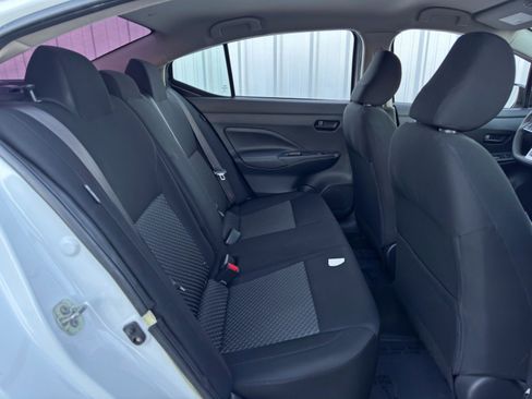 Used 2020 Nissan Versa S image 33