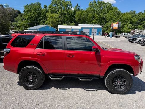 Used 2016 Toyota 4Runner Trail Premium AWD/4WD image 5
