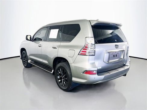 Used 2020 Lexus GX 460 Premium image 5