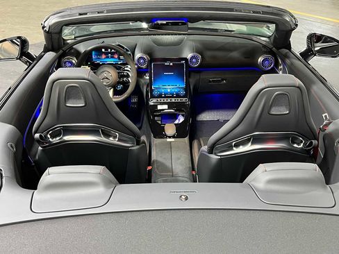 New 2025 Mercedes-Benz SL 55 AMG 4MATIC image 40