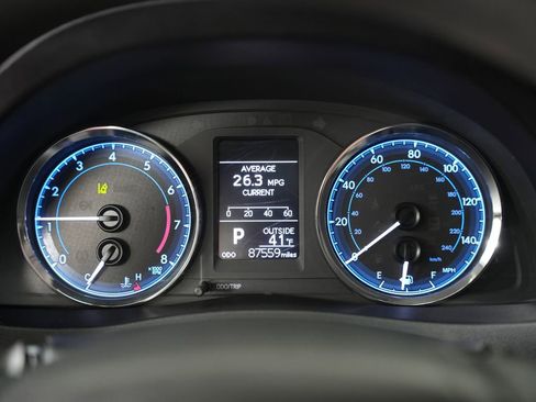 Used 2019 Toyota Corolla LE w/ Carpet Mat Package (TMS) image 17