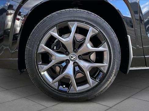 New 2026 Lexus TX 500h AWD image 11