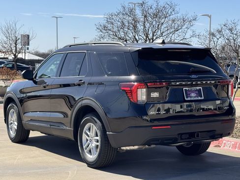 New 2026 Ford Explorer Active image 4