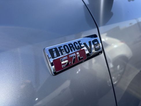 Used 2010 Toyota Tundra 2WD Double Cab image 2