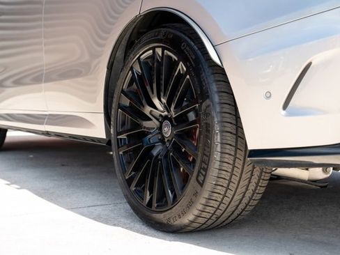 Used 2024 Land Rover Range Rover Sport image 8