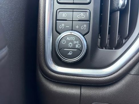 Used 2019 GMC Sierra 1500 SLT w/ X31 Off-Road Package AWD/4WD image 20