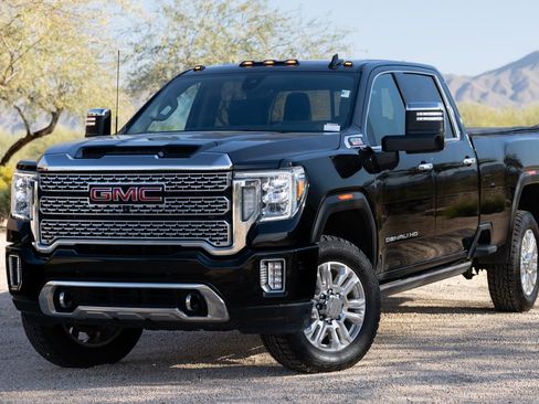 Used 2022 GMC Sierra 3500 Denali w/ Denali Ultimate Package AWD/4WD image 10