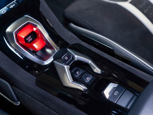 Used 2023 Lamborghini Huracan Tecnica image 27