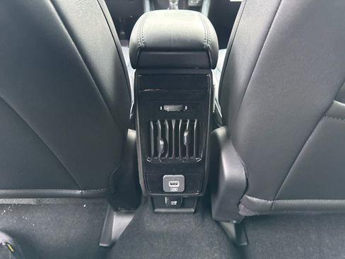 New 2026 Jeep Compass Limited image 32