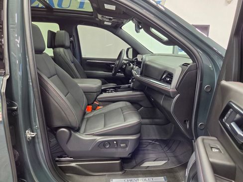 Used 2025 Chevrolet Tahoe RST w/ RST Capability Package AWD/4WD image 17