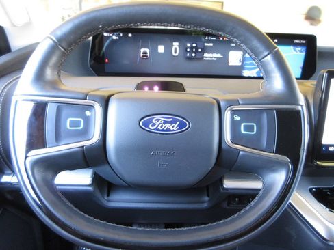 Certified 2025 Ford Expedition Max Platinum AWD/4WD image 14