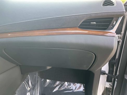 Used 2020 Cadillac Escalade Luxury AWD/4WD image 30