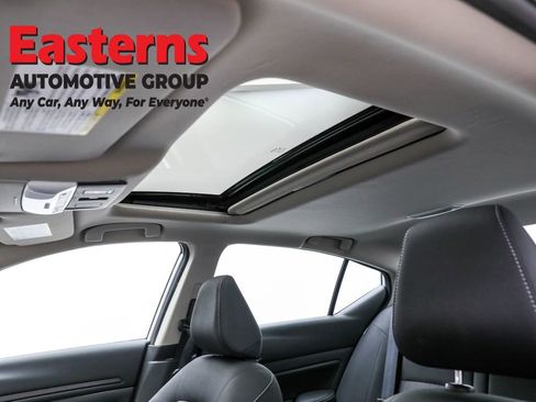 Used 2024 Nissan Altima 2.5 SV w/ SV Premium Package image 34