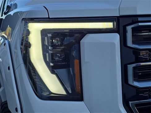 New 2026 GMC Sierra 2500 AT4 w/ Technology Package image 10