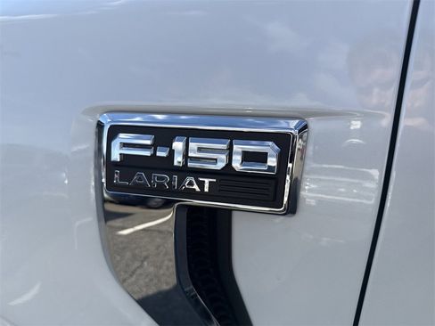 Used 2022 Ford F150 Lariat w/ Equipment Group 502A High image 12