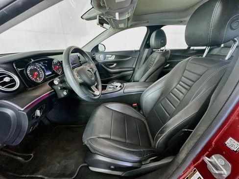 Used 2018 Mercedes-Benz E 400 4MATIC Wagon w/ Premium 1 Package image 13