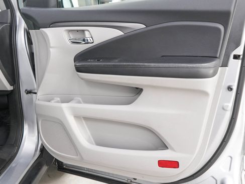 Used 2017 Honda Pilot EX-L image 9