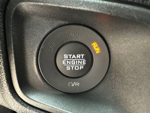 Certified 2025 Jeep Wrangler Unlimited Sport AWD/4WD image 32