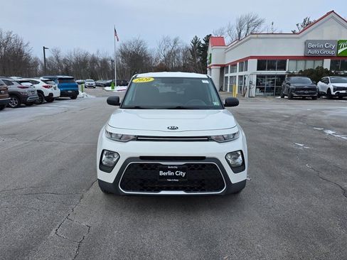 Used 2020 Kia Soul LX image 3