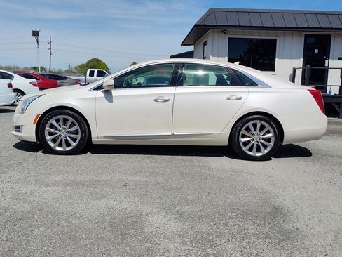 Used 2013 Cadillac XTS Luxury w/ Driver Awareness Package image 3