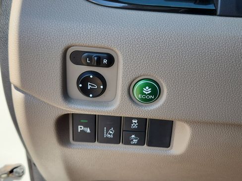 Used 2017 Honda Pilot Elite image 19