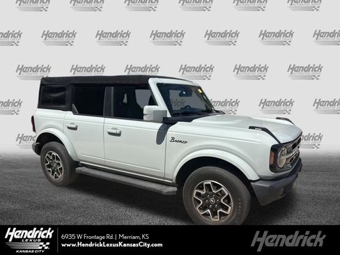 Used 2021 Ford Bronco Outer Banks AWD/4WD image 1