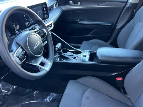 Used 2022 Kia K5 LXS image 10
