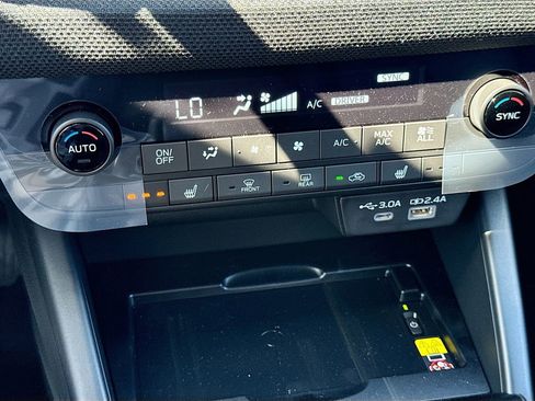 New 2026 Subaru Outback Limited AWD/4WD image 18
