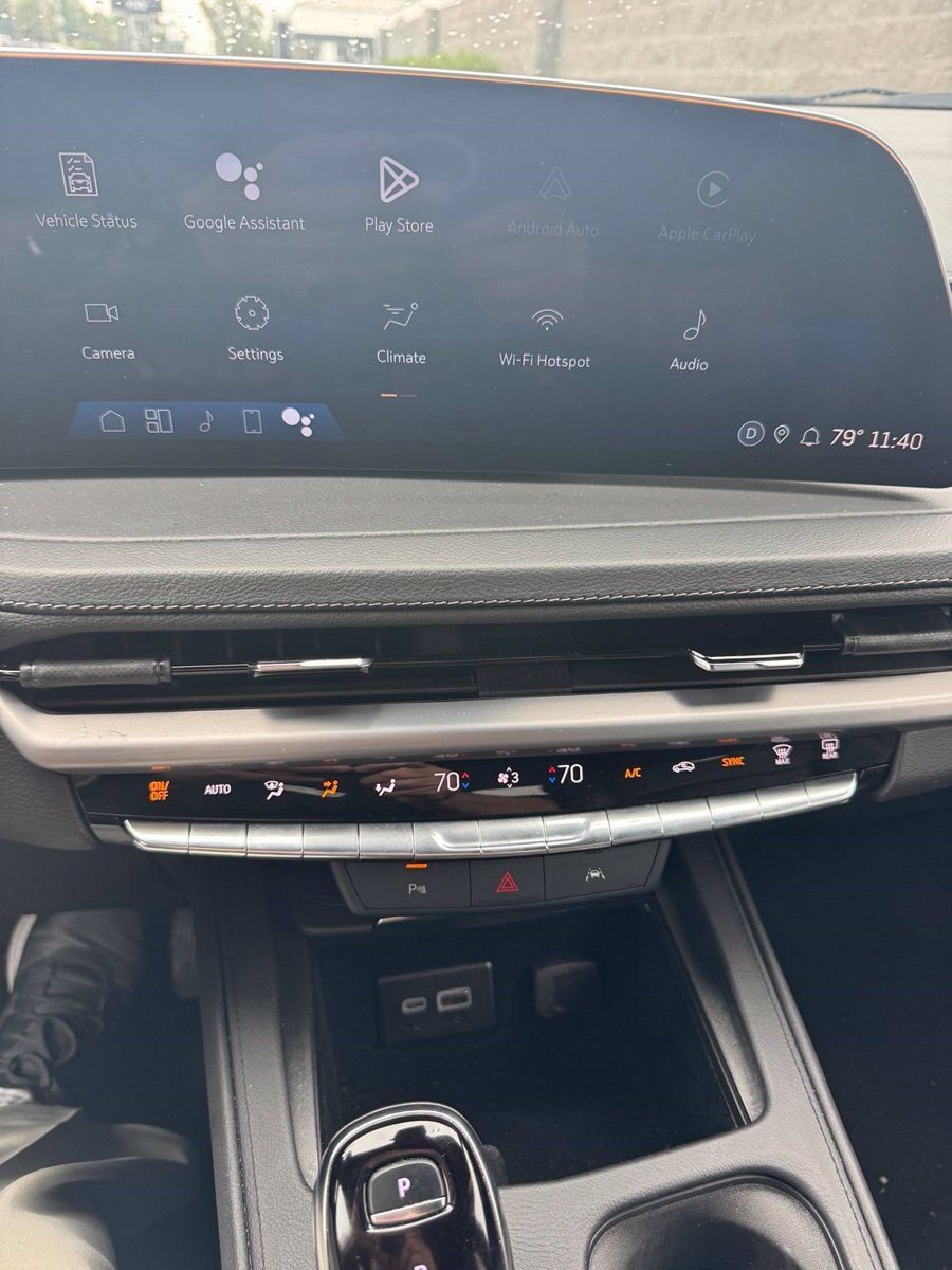Used 2025 Cadillac XT4 Premium Luxury AWD/4WD image 14