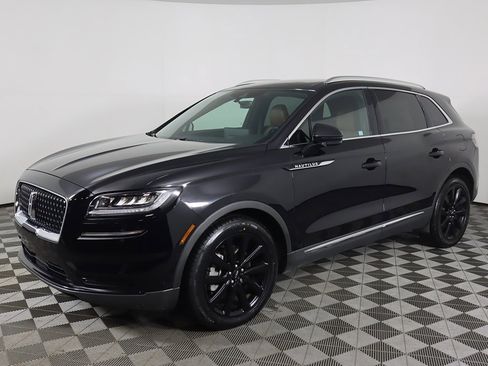 Used 2022 Lincoln Nautilus Reserve w/ Monochromatic Package image 9