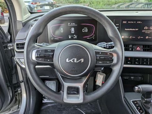 Used 2024 Kia Sportage LX image 18