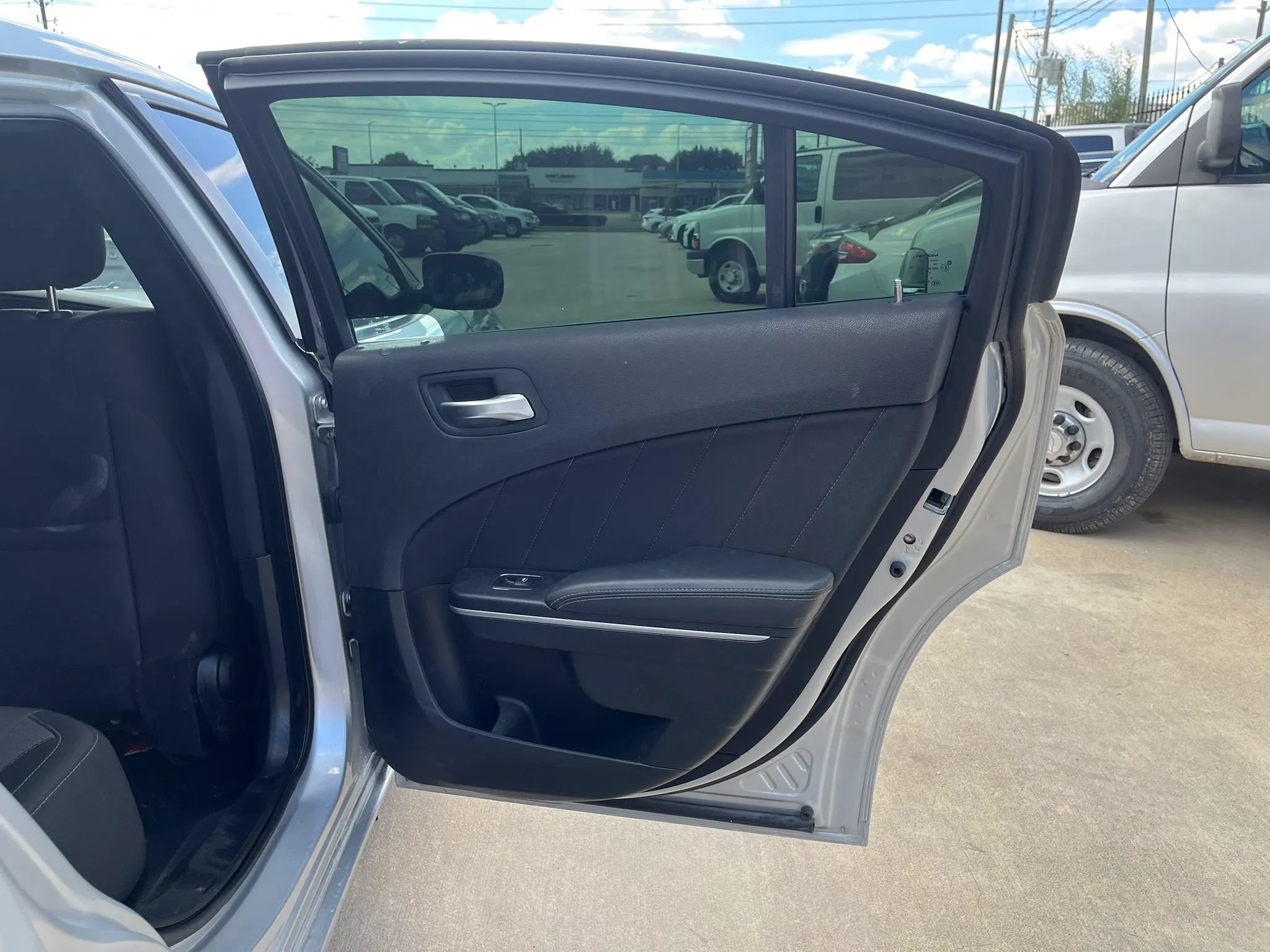 Used 2020 Dodge Charger SXT AWD/4WD image 38