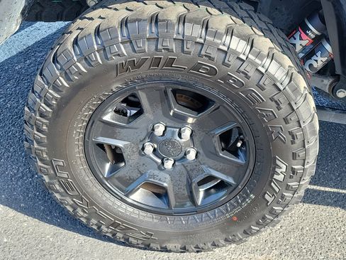Used 2021 Jeep Gladiator Mojave AWD/4WD image 10
