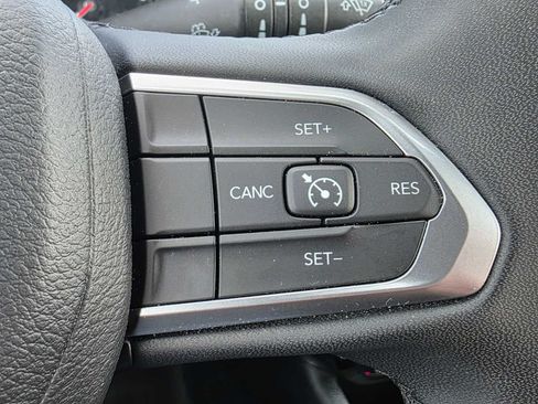 Used 2024 Jeep Compass Latitude AWD/4WD image 31