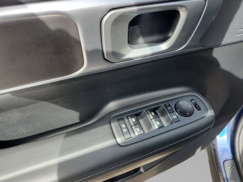 Certified 2025 Hyundai Santa Fe SEL image 16