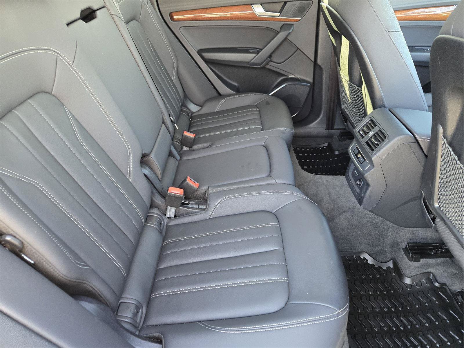 Used 2023 Audi Q5 2.0T Premium w/ Convenience Package AWD/4WD image 30