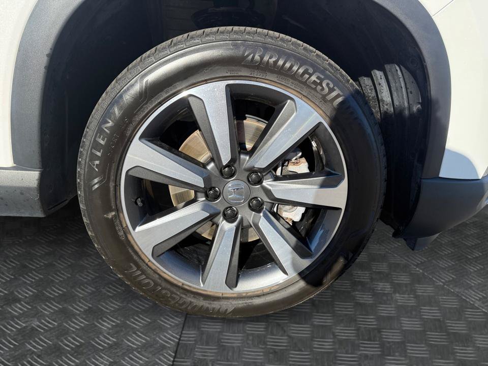 Certified 2025 Honda Pilot Touring image 29