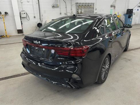 Used 2023 Kia Forte GT-Line w/ GT-Line Premium Package FWD image 8