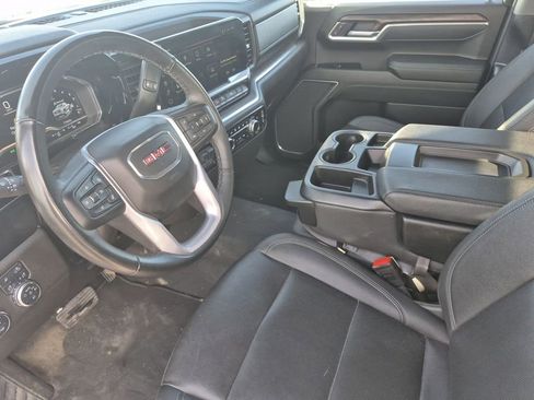 Used 2025 GMC Sierra 1500 SLT image 9