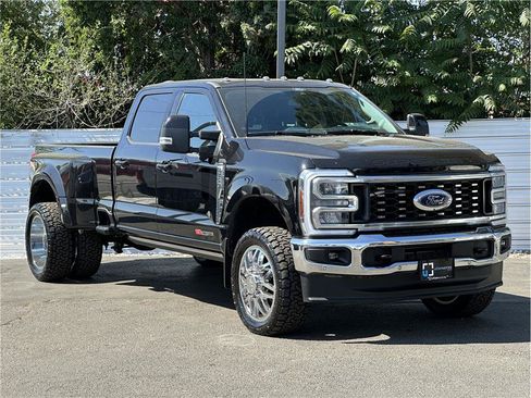 Used 2024 Ford F350 Lariat w/ Lariat Ultimate Package AWD/4WD image 8