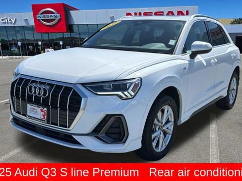 Used 2025 Audi Q3 2.0T Premium AWD/4WD image 7