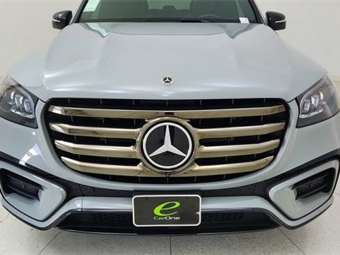 Used 2025 Mercedes-Benz GLS 450 GLS 450 image 9