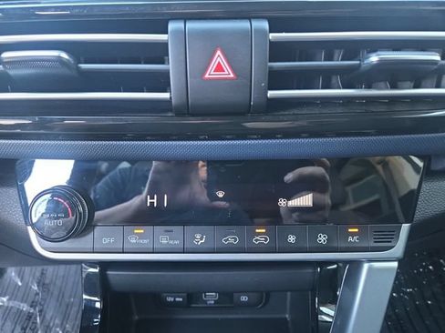 Used 2023 Kia Seltos S w/ Navigation Package FWD image 26