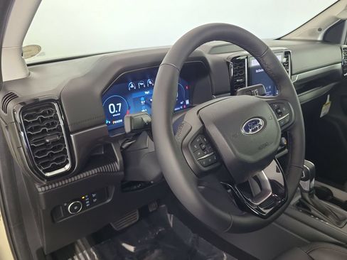 New 2026 Ford Ranger Lariat w/ FX4 Off-Road Package AWD/4WD image 13