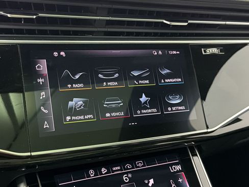 Used 2023 Audi Q7 2.0T Premium Plus w/ Premium Plus Package AWD/4WD image 30