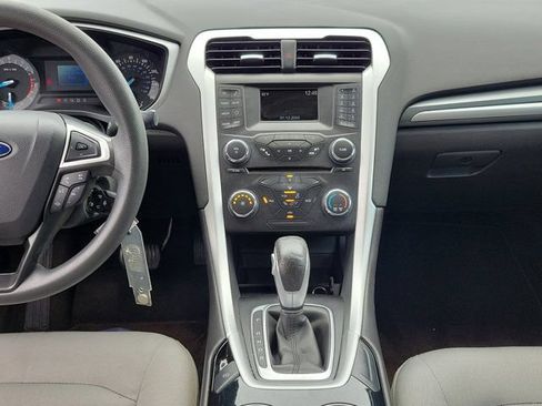 Used 2015 Ford Fusion S FWD image 19