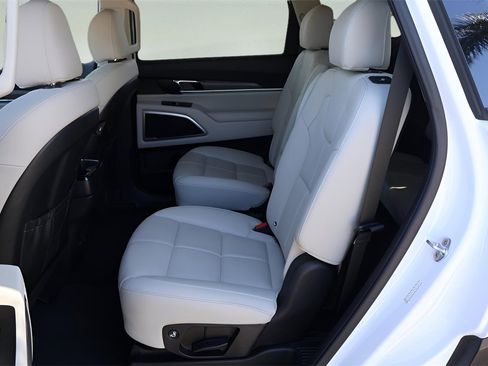 Used 2021 Kia Telluride EX w/ EX Premium Package image 14