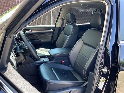 Certified 2022 Volkswagen Atlas SE w/ Panoramic Sunroof Package FWD image 24
