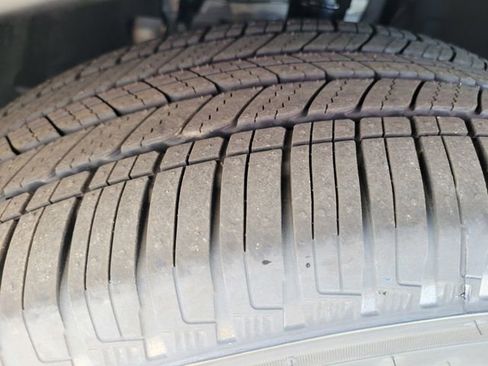 New 2025 Nissan Ariya AWD image 13