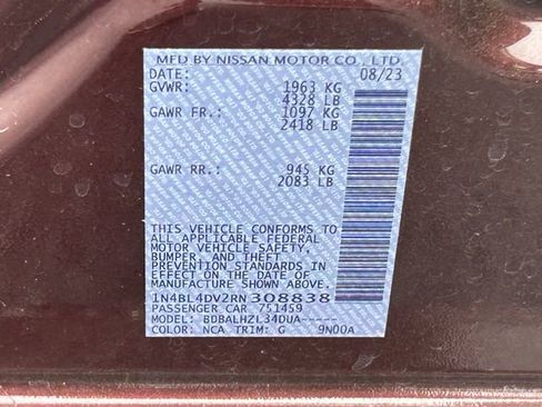 Used 2024 Nissan Altima 2.5 SV FWD image 36